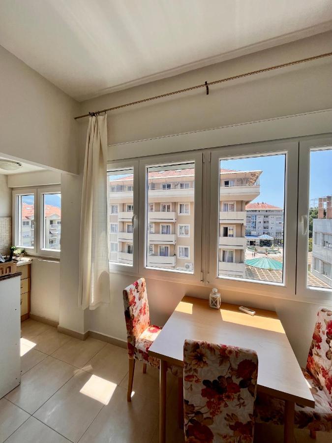 Mint Apartment Tivat Extérieur photo